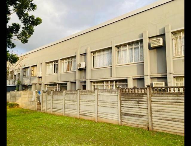 1 BEDROOM APARTMENT FOR SALE IN FAIRVIEW
